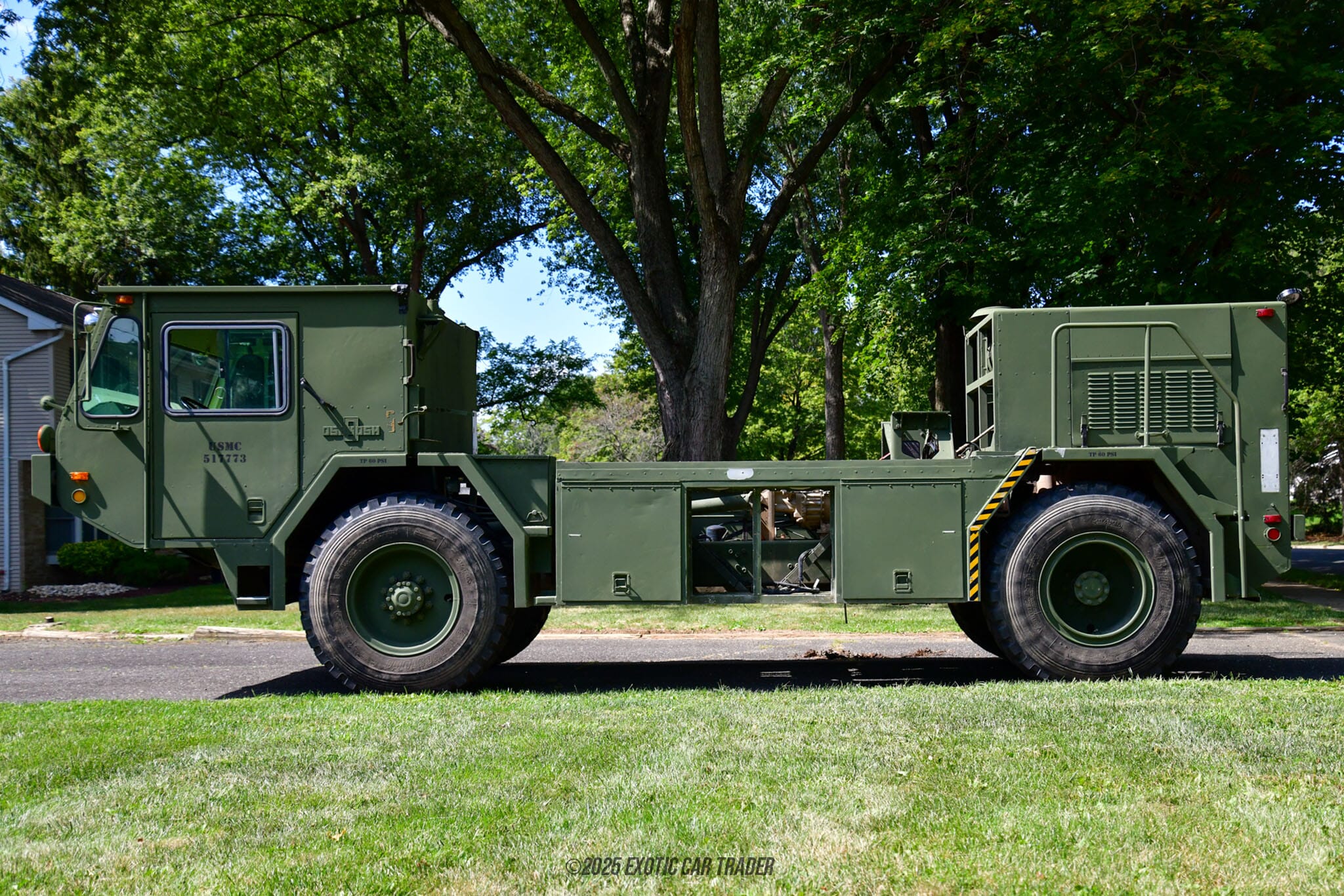 1985 Oshkosh AS32P-19A Aircraft Rescue & Fire Fighting Vehicle for